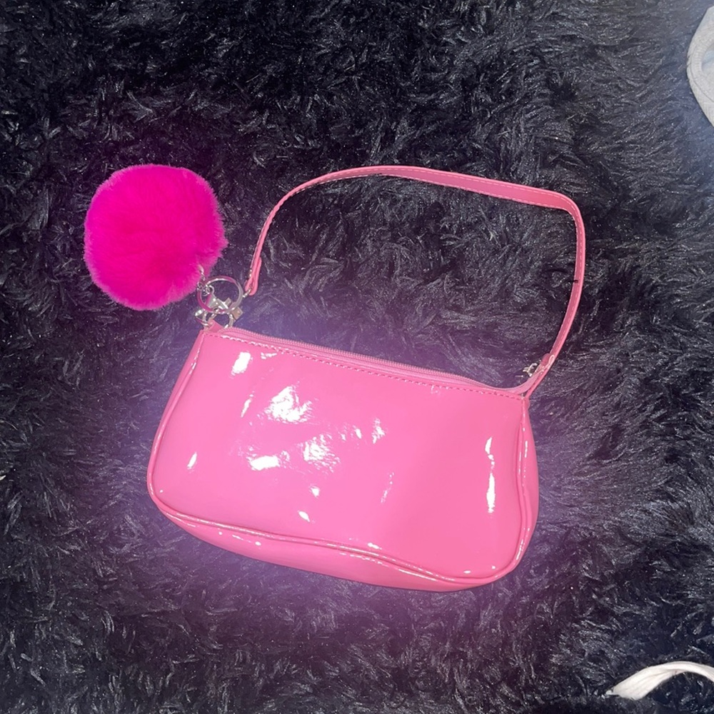 Pink Y2K purse with added fluffy dark pink clip on